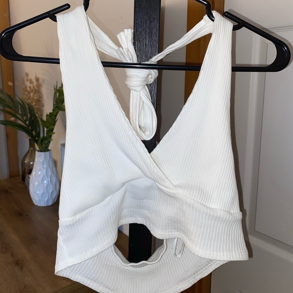 Rib Knit Halter Top - Picture 3 of 4